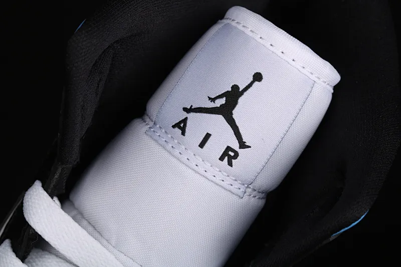 All categories Air Jordan Jordan series basketball shoes Air Jordan 1 Mid G version pure original Air Jordan 1 Mid SE AJ1 Joe 1 black and white BQ6472-102